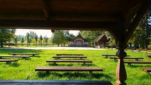 Scena nad jeziorem Wielewskim